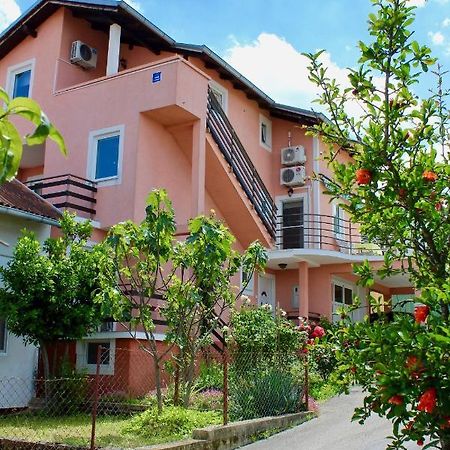 Apartments With A Parking Space Bilice, Krka - 13545 Šibenik Eksteriør billede